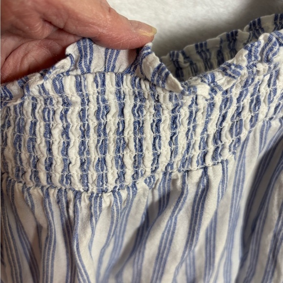 Old Navy Embroidered Smocked Tie Shoulder Striped Blue Sleeveless Boho Top XL - Picture 7 of 15